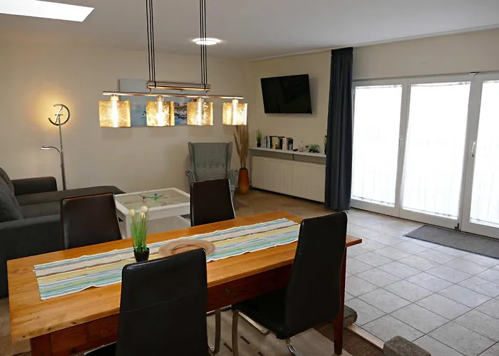 Lindenstra_e * Heringsdorf (Usedom)